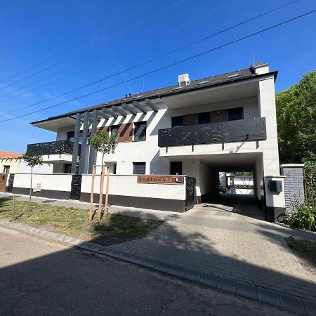 Csipke Residence 1. Hajdúszoboszló Eksteriør billede