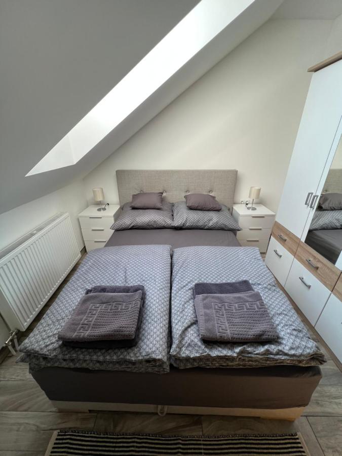 Csipke Residence 1. Hajdúszoboszló Eksteriør billede